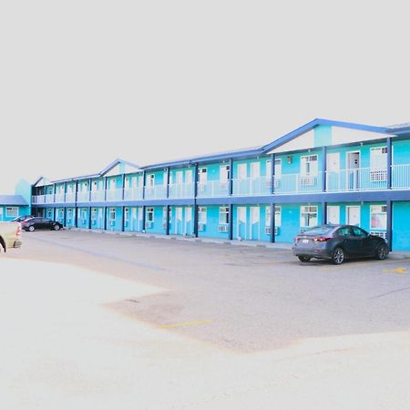 Empire Inn & Suites Penhold Luaran gambar