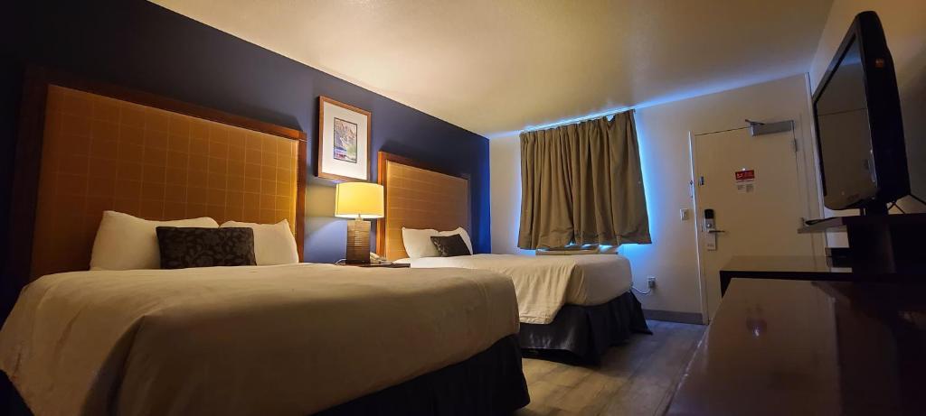 Empire Inn & Suites Penhold Luaran gambar