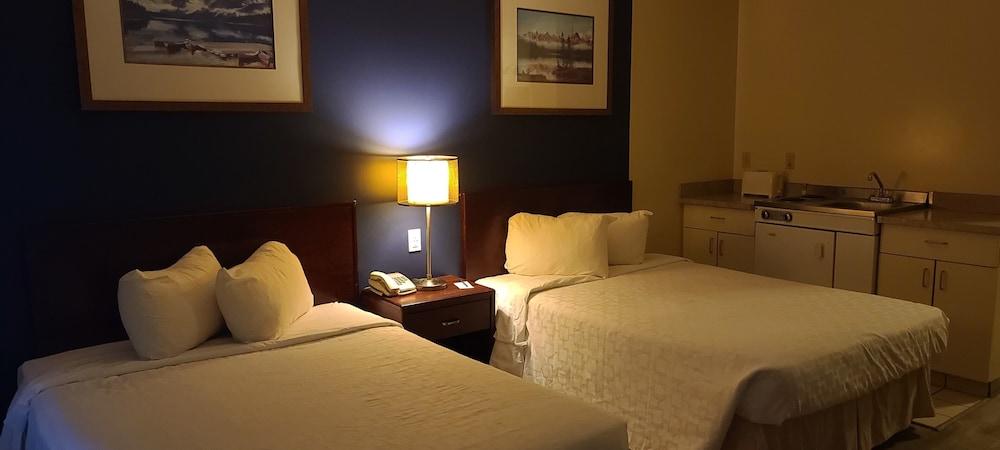 Empire Inn & Suites Penhold Luaran gambar