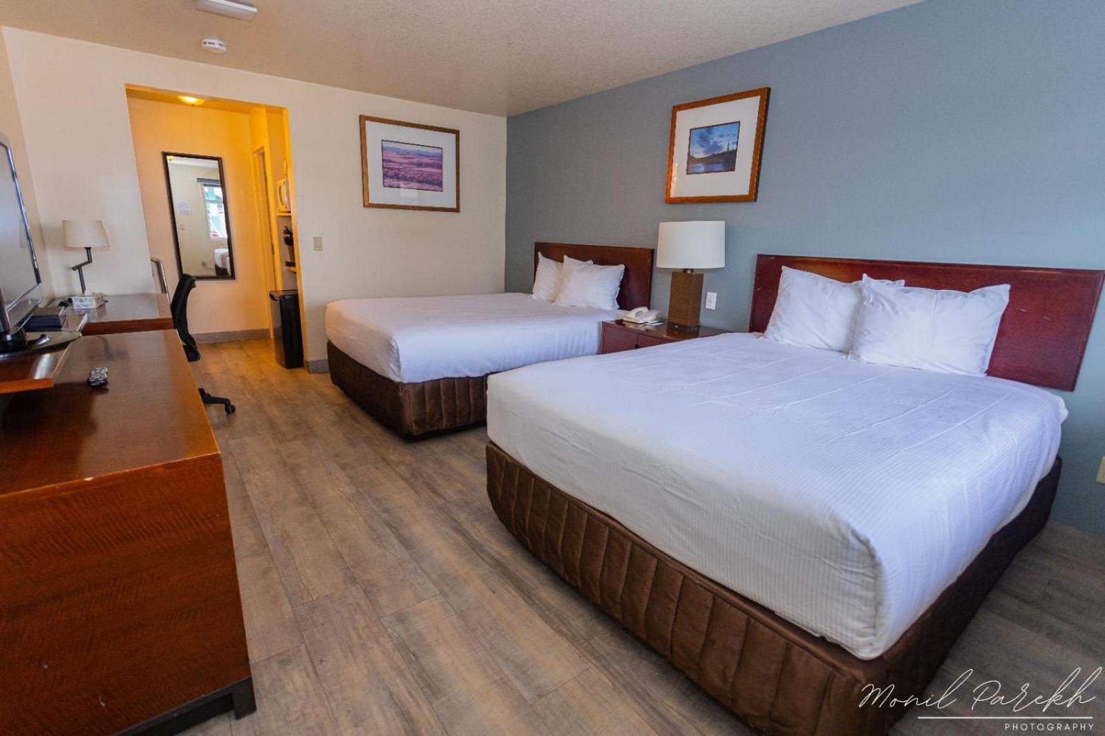 Empire Inn & Suites Penhold Luaran gambar