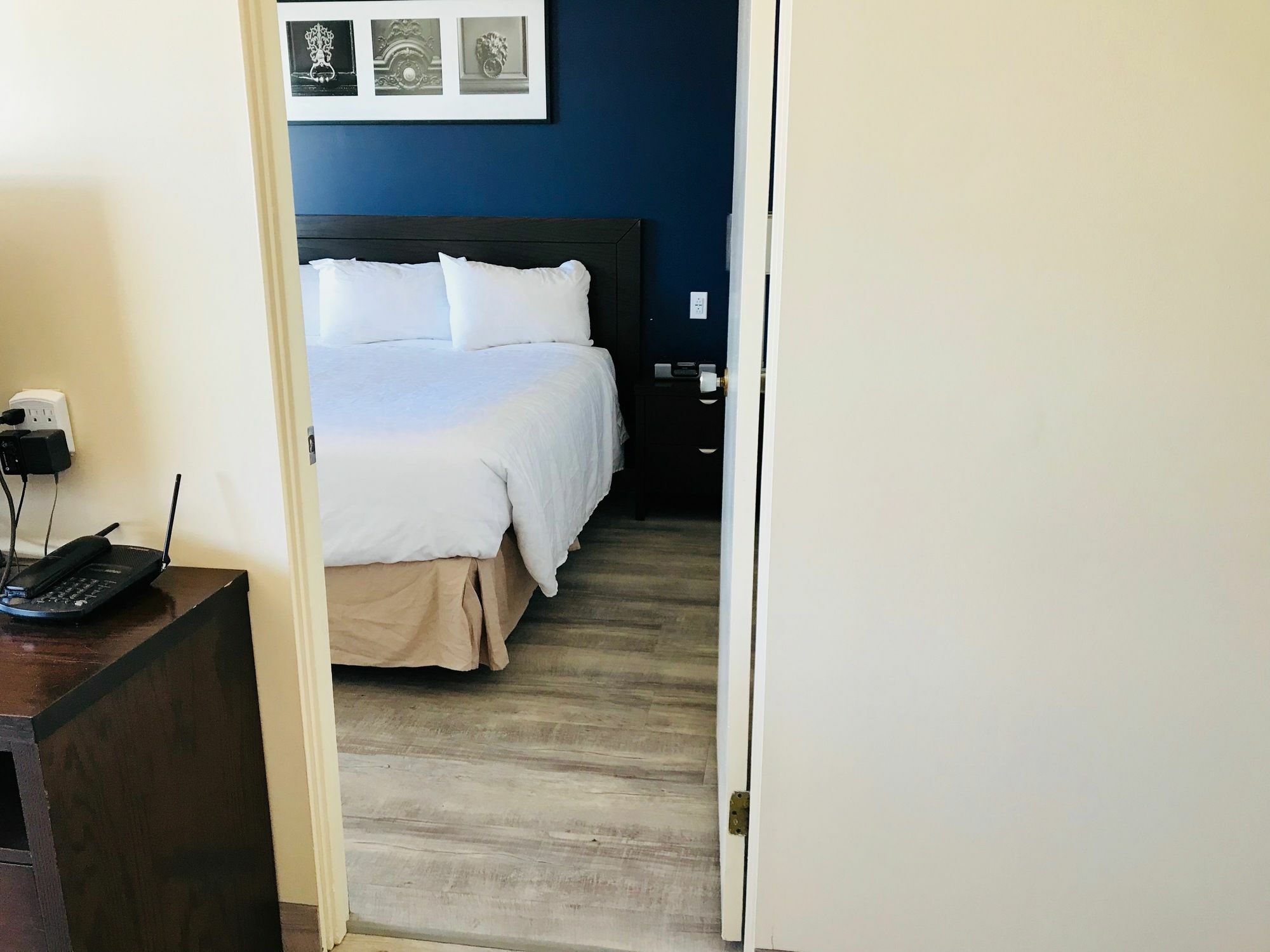 Empire Inn & Suites Penhold Luaran gambar